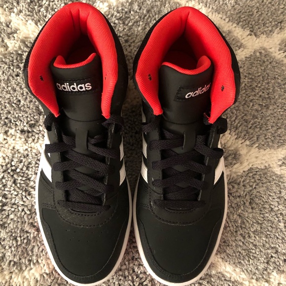 BOYS size 5 Red ADIDAS Basketball Sneackers - Picture 6 of 12